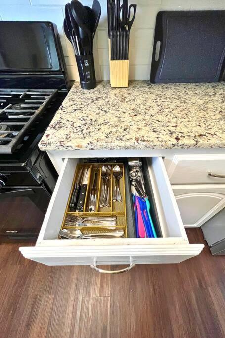 Spacious Lawton Escape With Game Room Near Fort Sill Sleeps 6 エクステリア 写真